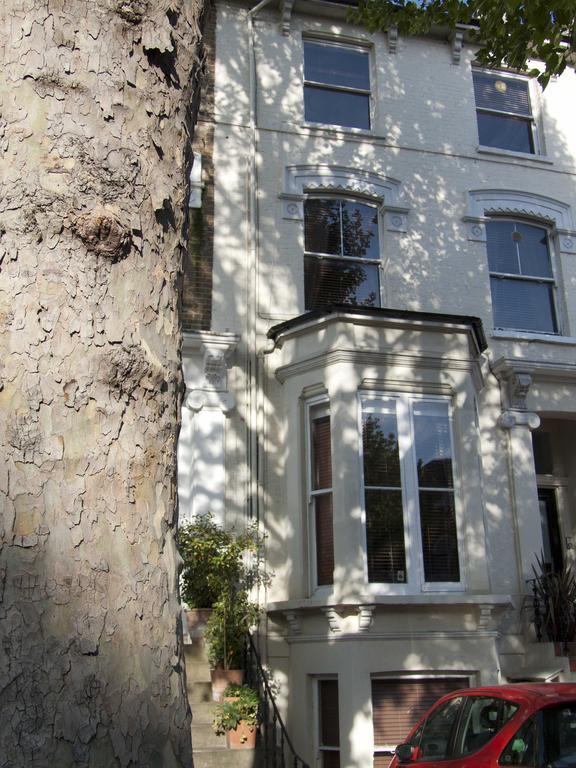 Hammersmith Apartment เบรนท์ฟอร์ด ภายนอก รูปภาพ